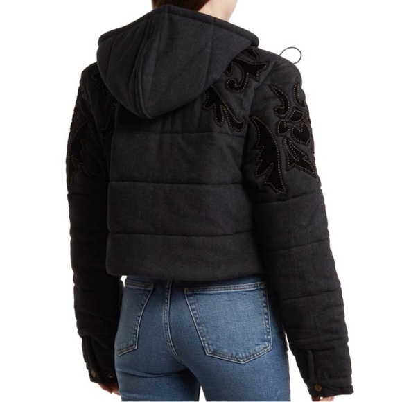 Free People Fleur de Lis Denim Cropped Puffer Jacket Size Medium - Picture 2 of 9